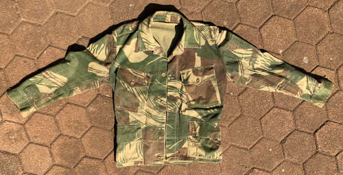 Rhodesian camo long sleeve shirt - medium Size