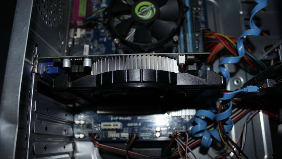 **Must Go**Gaming PC: Intel core i5  / 8 GB DDR3 / HD 7750 / 45