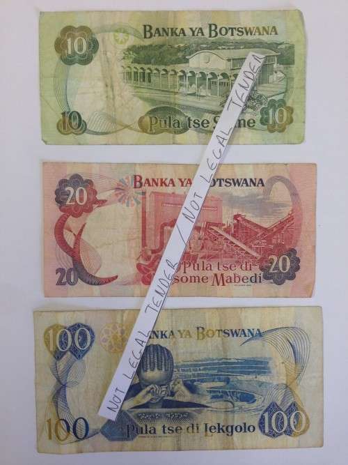 Botswana Pula. Condition as shown. Set of 3 notes. bid per lot.