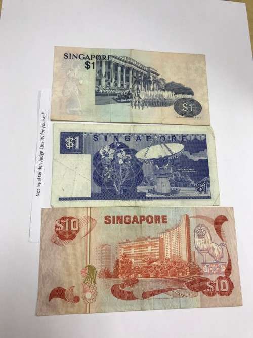 Singapore collection ¿ One bid for all three notes