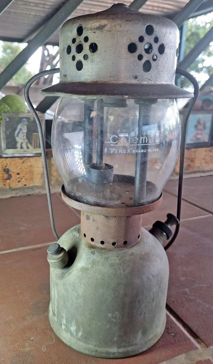 Vintage 1950 Coleman 241A Lantern