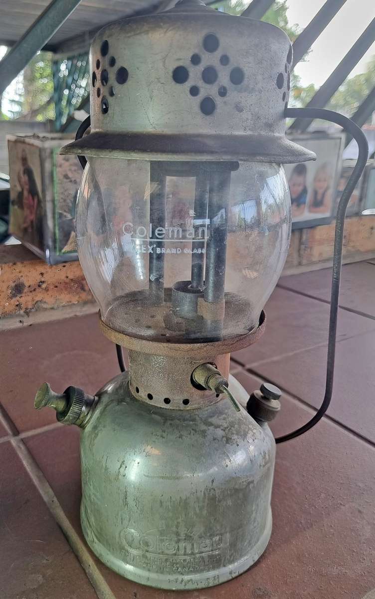 Vintage 1950 Coleman 241A Lantern