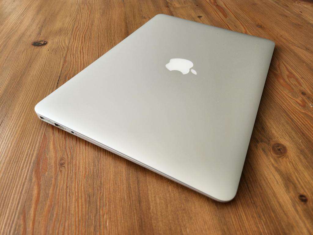 *Mint* MacBook Air (13-inch, 2017) - i5 1.8GHz, 8GB Ram, 128GB SSD
