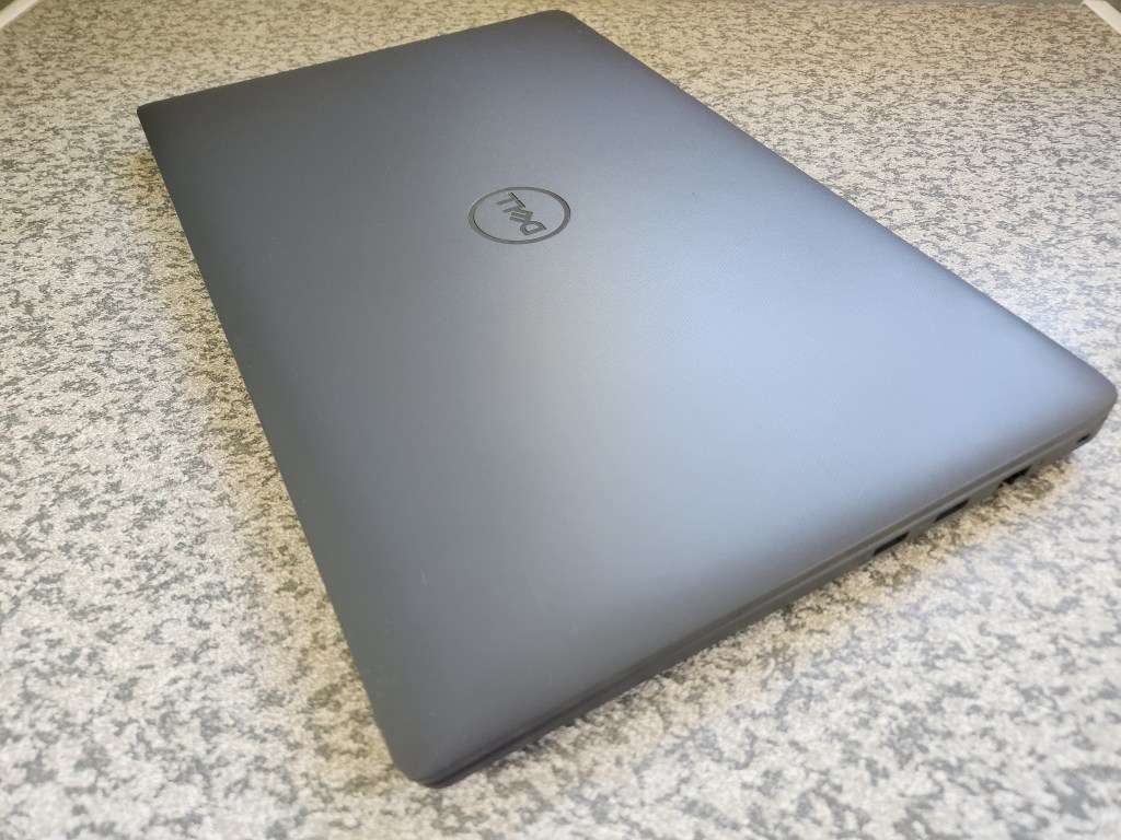 *13th gen i5!!!!* Dell Latitude 3540 i5-1335U,8GB,256GB - Windows Pro - Warranty!