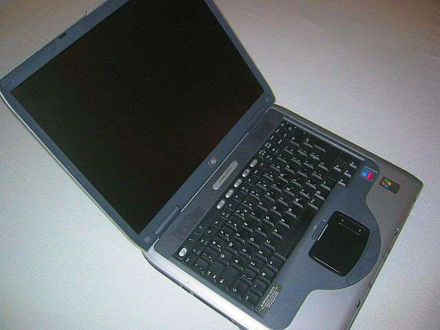 HP Compaq nx9030 (PG574EA)