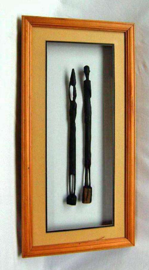 Beautifull African Art - Frame = Light Wood