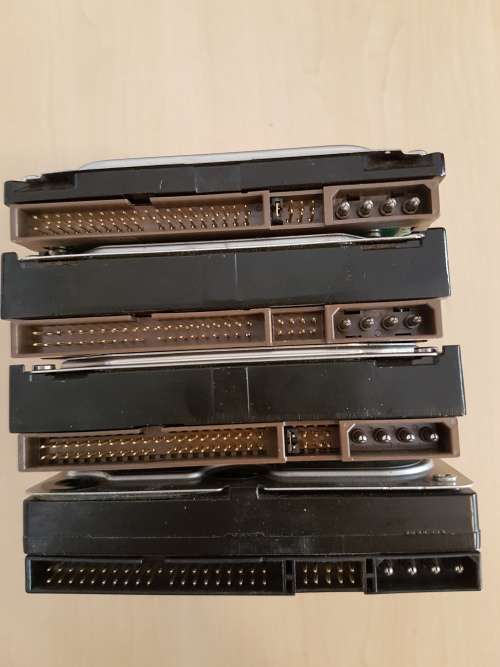 4 x IDE 3.5` Seagate and WD Hard Drives