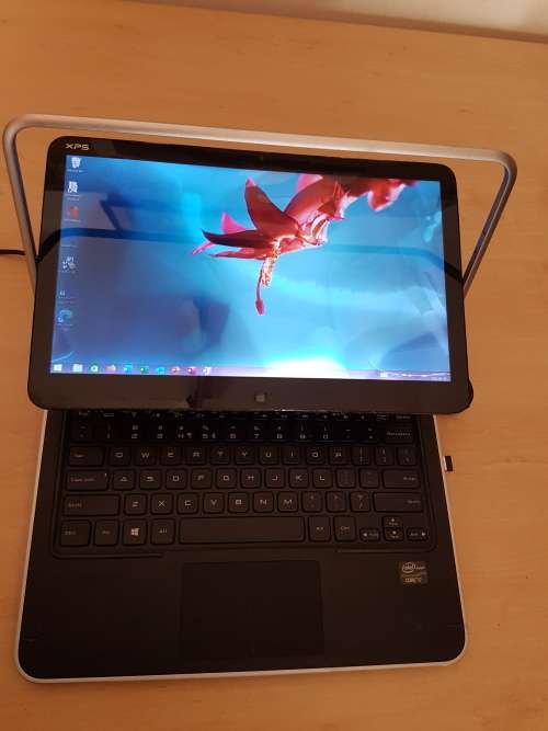 Super Fast Dell XPS 12 Touch Screen i7 256 SSD 12 inch 2-in-1 Laptop Plus Carry Bag