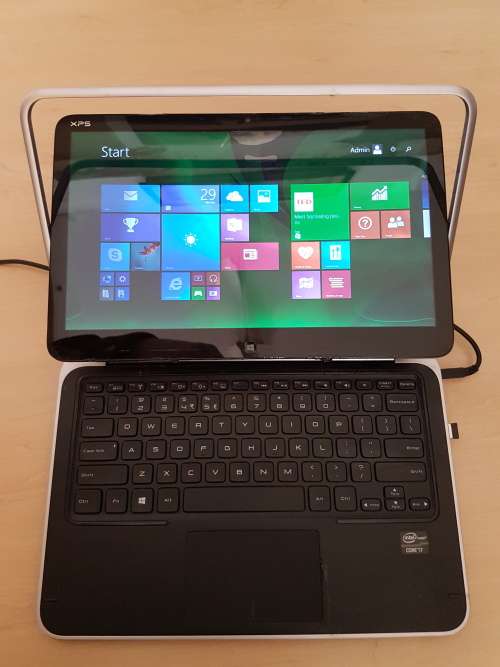 Super Fast Dell XPS 12 Touch Screen i7 256 SSD 12 inch 2-in-1 Laptop Plus Carry Bag