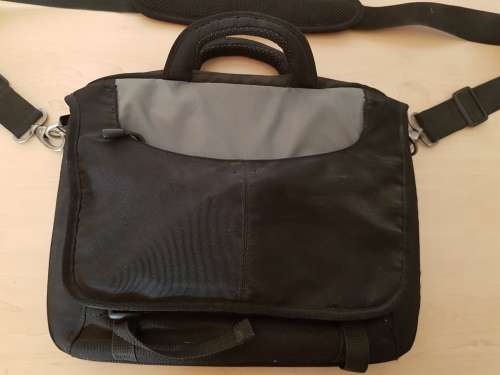 Super Fast Dell XPS 12 Touch Screen i7 256 SSD 12 inch 2-in-1 Laptop Plus Carry Bag