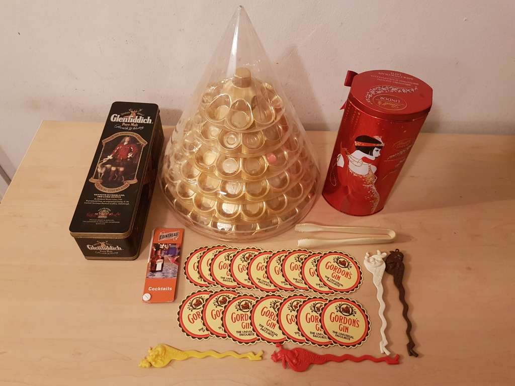 Job Lot of Jewellery & Bar Accessories Including Estee Lauder Bag, Necklaces, Cufflinks, Tins