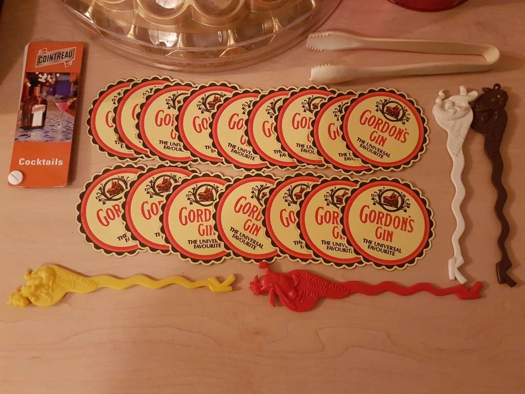 Job Lot of Jewellery & Bar Accessories Including Estee Lauder Bag, Necklaces, Cufflinks, Tins