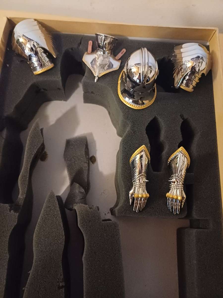 Very Rare Collectable Brown Art Gothic Armour Steel Knight (Not A Toy)