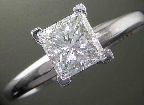 1.00cts CUTE DESIGNED REAL DIAMOND PRINCES CUT RING.