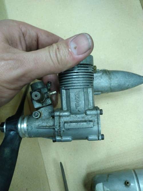 3 untested Glow / Nitro plane engines for sale including propellors