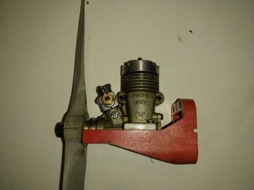 Thunder Tiger 15 2 stroke model aircraft engine