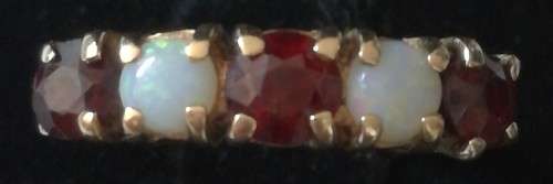 OPAL AND GARNET 9CT GOLD RING