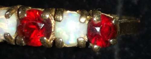 OPAL AND GARNET 9CT GOLD RING