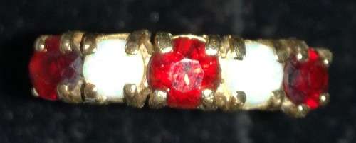 OPAL AND GARNET 9CT GOLD RING