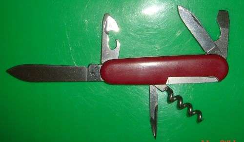 VICTORINOX SWITZERLAND OFFCIER SUISSE