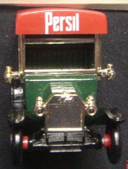 WOW  LLEDO PROMOTIONAL MODEL PERSIL