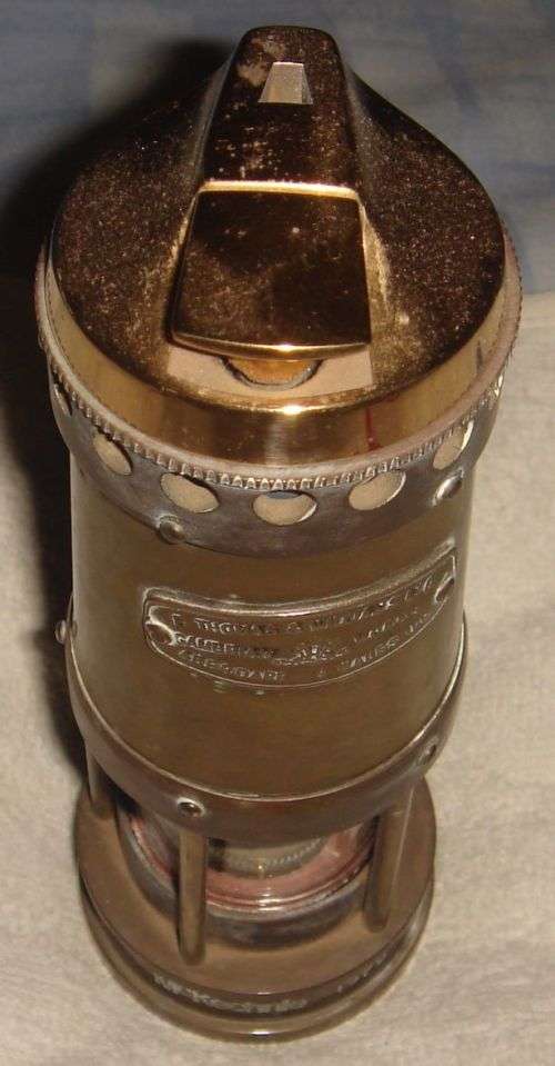 AN OLD MCKECINNIE 1979 MADE BY E THOMAS & WILLIAMS LTD IN ENGLAND