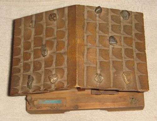 A ROMANTICA MUSICAL JEWELRY BOX IN WORKING ORDER