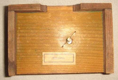 A ROMANTICA MUSICAL JEWELRY BOX IN WORKING ORDER