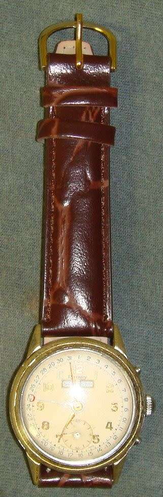 WOW A VINTAGE ROTARY17 JEWELS AUTOMATIC BUMPER DAY/DATE AND MONTH WATCH