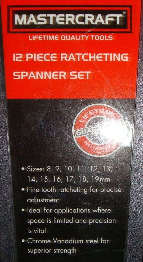A BRAND NEW MASTERCRAFT 12 PIESE RATCHETING SPANNER SET