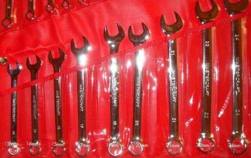 A BRAND NEW MASTERCRAFT SPANNER SET