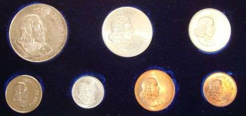 WOW A 1965 PROOFSET WITH SCARES ENGLISH R1, SUID AFRIKA 50c AND ENGLISH 1c COIN