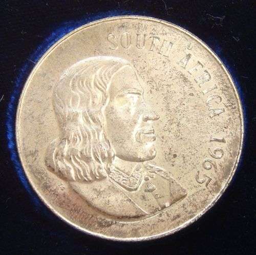 WOW A 1965 PROOFSET WITH SCARES ENGLISH R1, SUID AFRIKA 50c AND ENGLISH 1c COIN