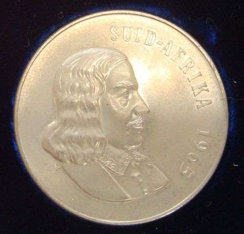 WOW A 1965 PROOFSET WITH SCARES ENGLISH R1, SUID AFRIKA 50c AND ENGLISH 1c COIN