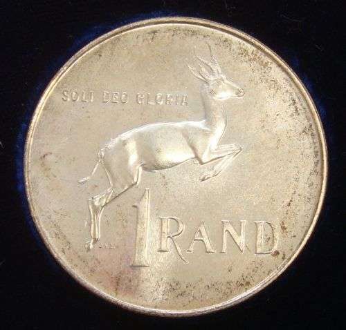 WOW A 1965 PROOFSET WITH SCARES ENGLISH R1, SUID AFRIKA 50c AND ENGLISH 1c COIN