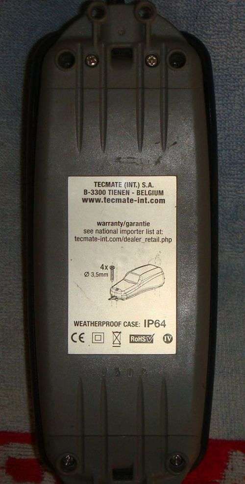 OPTIMATE 4 BATTERY CHARGER IN WORKING CONDITION