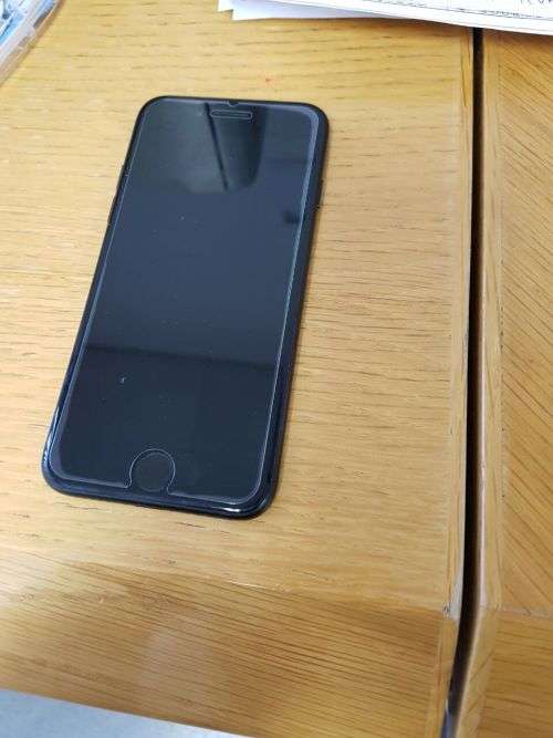 Iphone 7 32GB as NEW ***NO RESERVE***