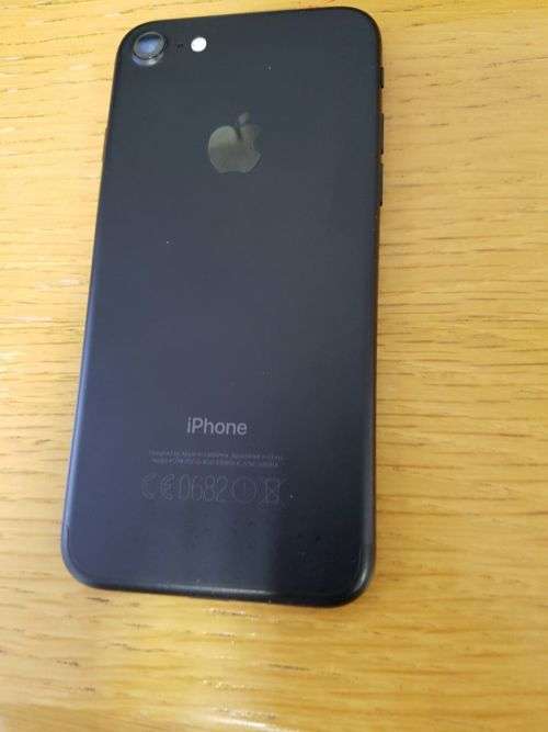 Iphone 7 32GB as NEW ***NO RESERVE***