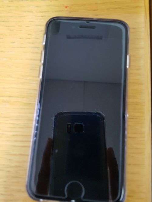 Iphone 7 32GB as NEW ***NO RESERVE***