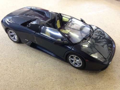 MAISTO Lamborghini Roadster 1:18 scale die cast, vintage model