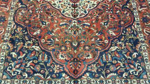 Persian Bakhtiary Carpet 310cm x 210cm hand knotted (with certificate)