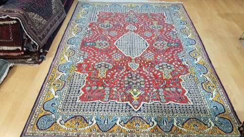 Very Fine Persian Qom Carpet 210cm x 150cm Hand Knotted