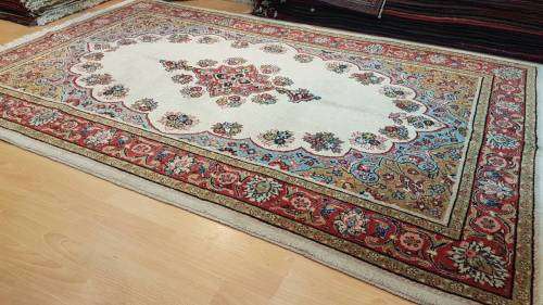 Persian Sarough Carpet 216cm x 140cm Hand Knotted (with certificate)