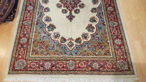 Persian Sarough Carpet 216cm x 140cm Hand Knotted (with certificate)