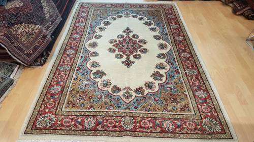 Persian Sarough Carpet 216cm x 140cm Hand Knotted (with certificate)