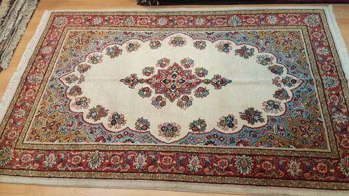 Persian Sarough Carpet 216cm x 140cm Hand Knotted (with certificate)
