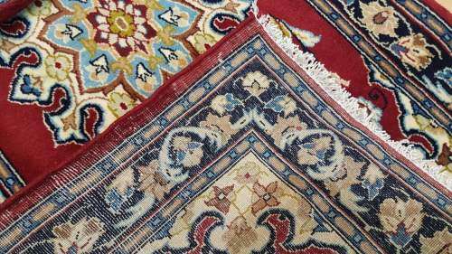 Persian Isfahan Carpet 110cm x 65cm Hand Knotted