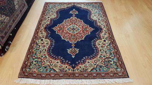 Persian Kashan Carpet 148cm x 101cm Hand Knotted