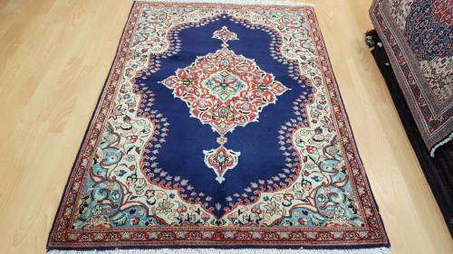 Persian Kashan Carpet 148cm x 101cm Hand Knotted