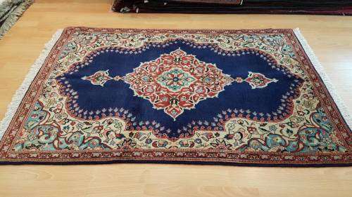 Persian Kashan Carpet 148cm x 101cm Hand Knotted